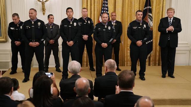 cbsn-fusion-donald-trump-public-safety-officer-medal-of-valor-white-house-ceremony-today-2019-05-22-thumbnail-1855975.jpg 