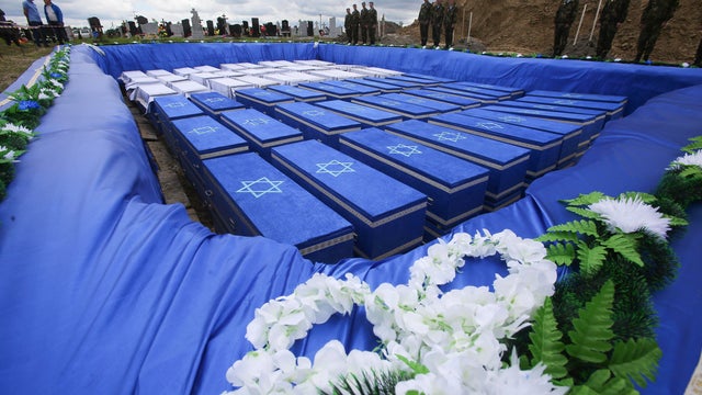Belarus Holocaust Burial 
