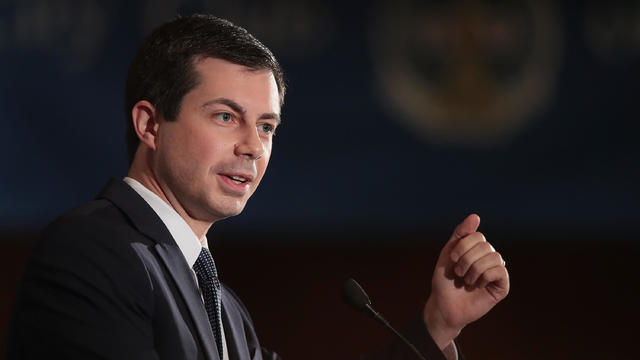 Democratic Presidential Candidate Pete Buttigieg Speaks At City Club of Chicago Luncheon 