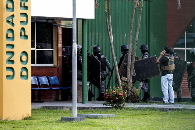 Hundreds of Brazilian Prisoners Escape After Prison Riot Over