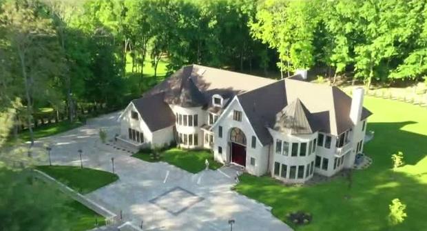Living Large/Brookville mansion 
