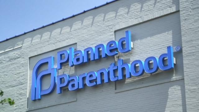 cbsn-fusion-missouris-only-abortion-clinic-may-close-planned-parenthood-files-lawsuit-in-response-thumbnail-1861017.jpg 