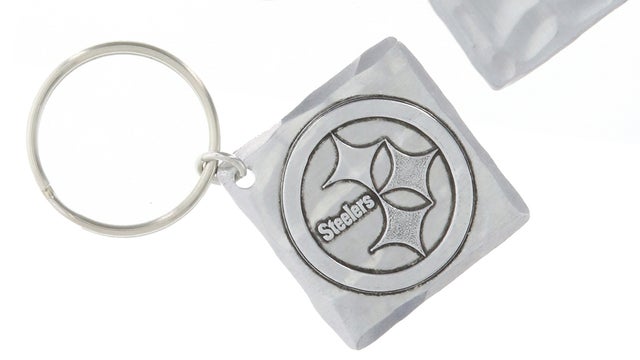 steelers-keychain-wendell-august.jpg 