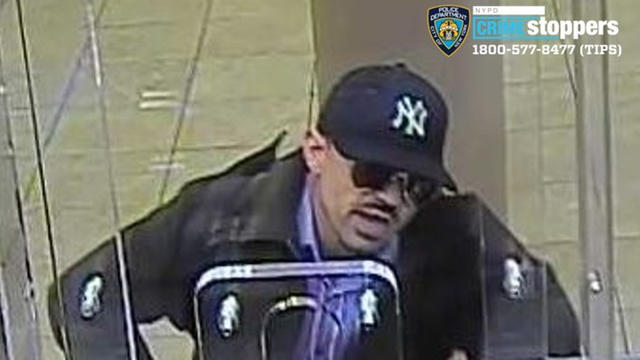 greenwich-village-bank-robbery-nypd.jpg 