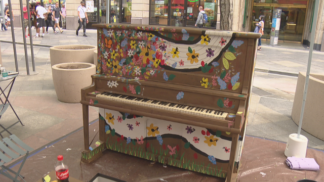 16th-st-mall-pianos-10sotvo.transfer_frame_321.png 