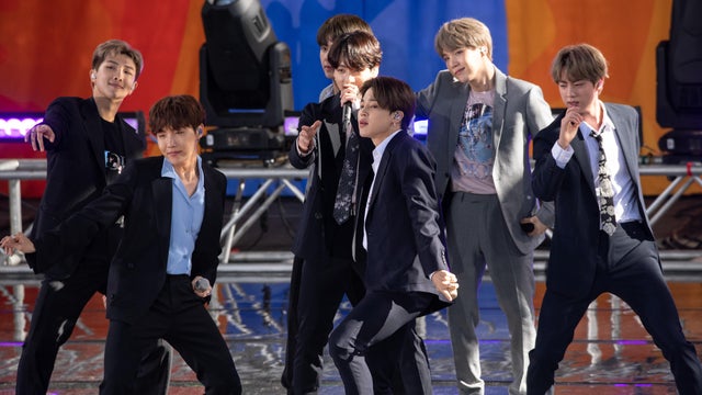 BTS Performs On "Good Morning America" 
