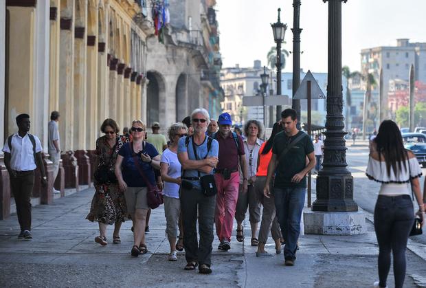 Cuba tourists 