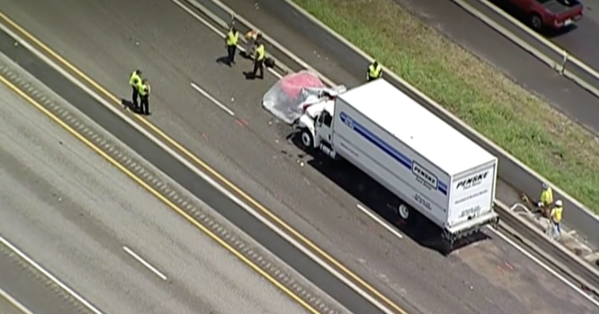 1 Killed In Rear End Crash On I-820 Express Lanes In Fort Worth - CBS DFW