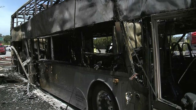 burned-bus-portola-valley.jpg 
