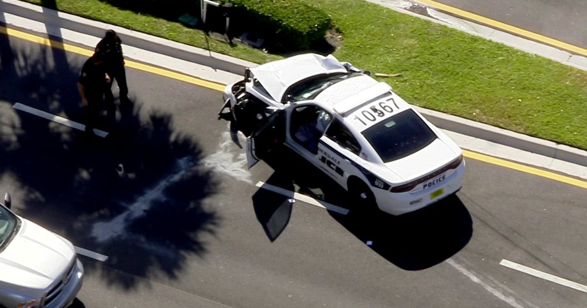 Fort Lauderdale Officer Heading To Bank Robbery Injured In Crash - CBS ...