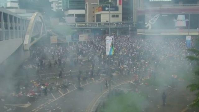 cbsn-fusion-hong-kong-suspends-debate-on-controversial-extradition-policy-thumbnail-1873741-640x360.jpg 