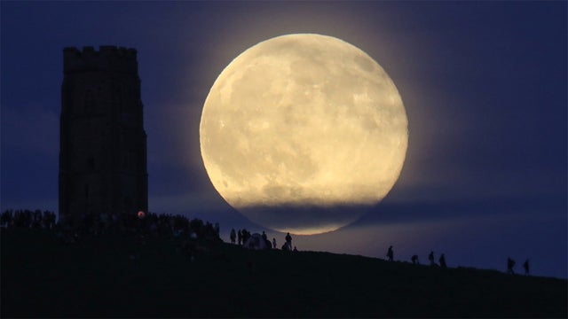 strawberry-moon-.jpg 