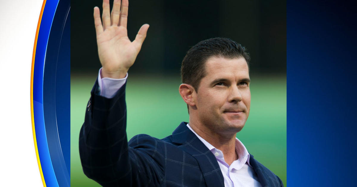 Rangers retire jersey No. 10 of all-time great Michael Young