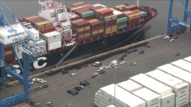 cbsn-fusion-drug-bust-cocaine-seized-philadelphia-port-today-2019-06-18-thumbnail-1876172-640x360.jpg 