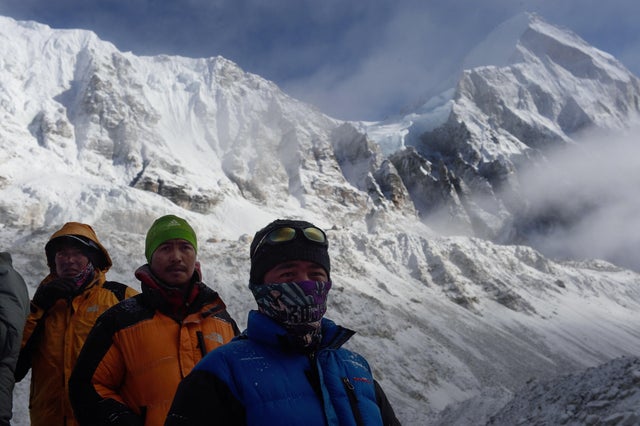 NEPAL-EVEREST BASE CAMP-AVALANCHE 