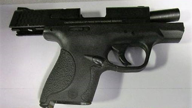 gun.jpg 