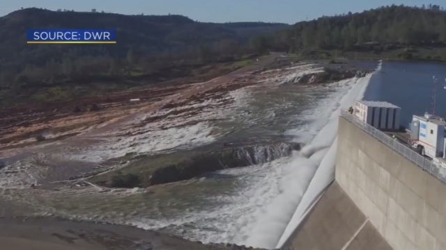 oroville-dam-emergency-spillway.jpg 