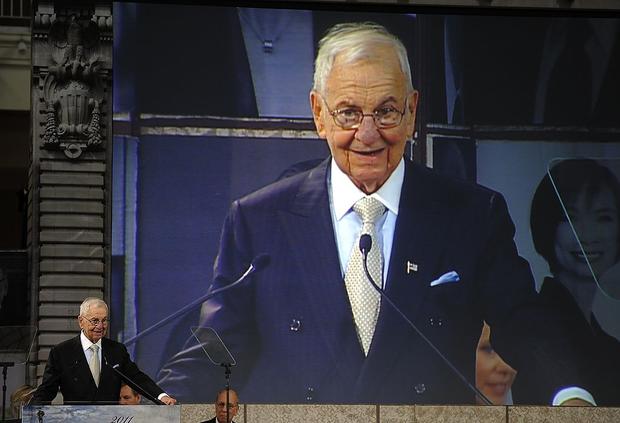 Business icon Lee Iacocca  speaks after 