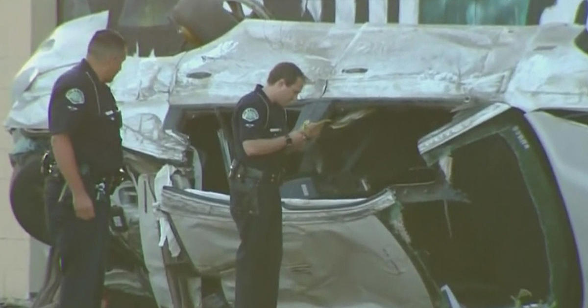 Alleged South La Street Takeover Driver Slams Into Wall After Short Pursuit Cbs Los Angeles 