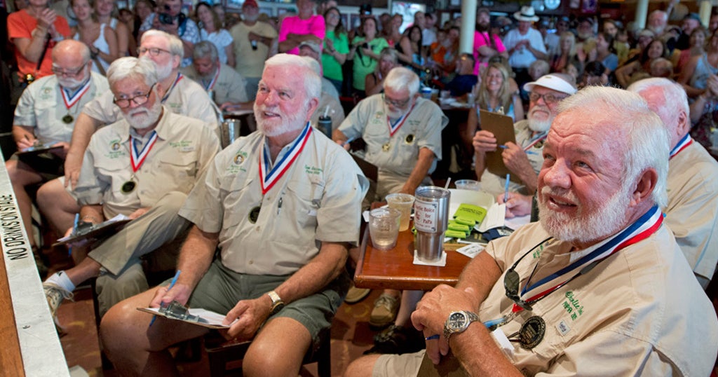 Hemingway Hopefuls Vie For Look-Alike Title In Key West - CBS Miami