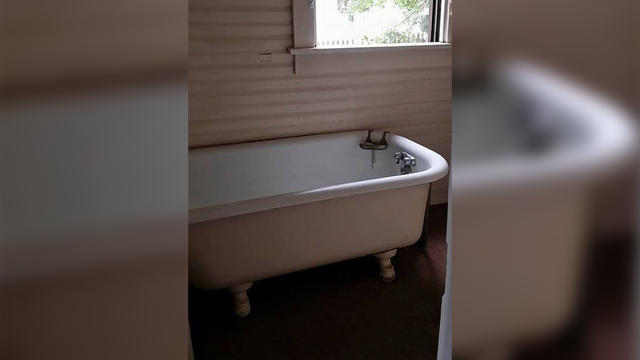 stolen-bathtub-elizabeth-borough-.jpg 