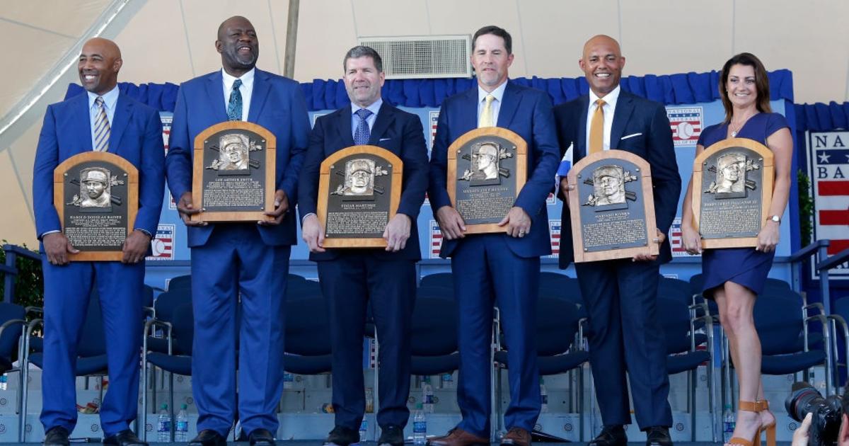 One baseball connects two 2019 Hall of Fame inductees