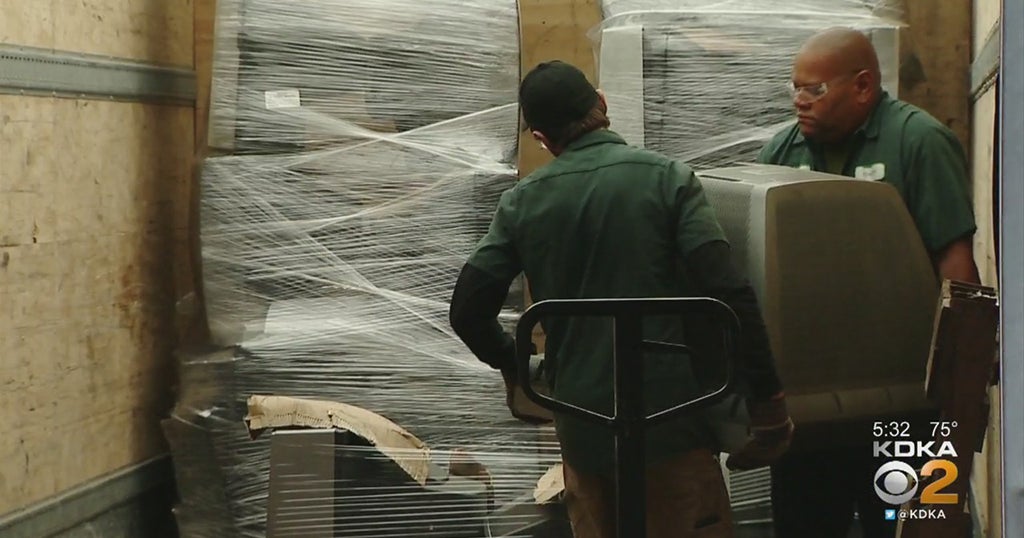 Pittsburgh Launches Strip District Recycling Program For Old