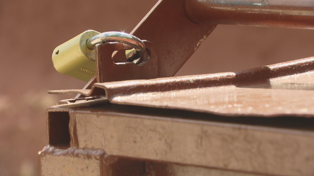 BEAR DUMPSTER 10PKG.transfer_frame_1940 