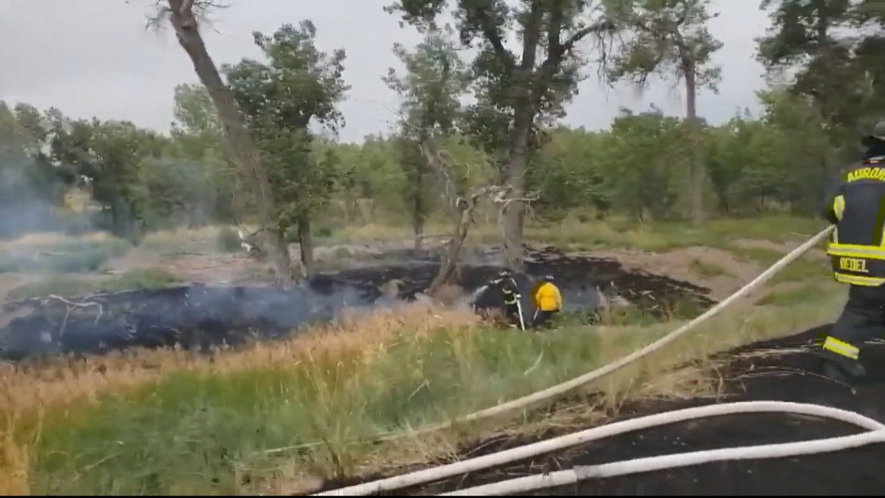 Hot, Dry Conditions Contribute To Aurora Brush Fire - CBS Colorado