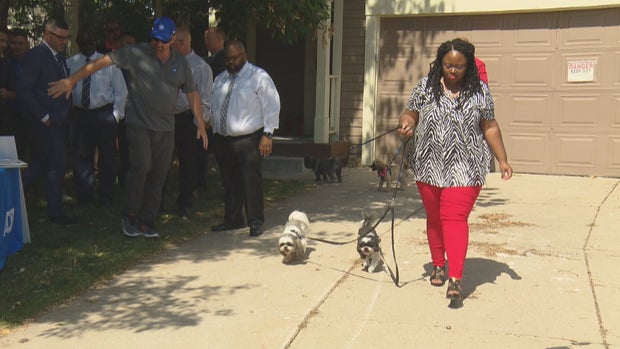 DFD RESCUE REUNION 5PKG_frame_521