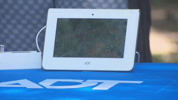 DFD RESCUE REUNION 5PKG_frame_1470