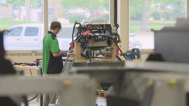 LOVELAND ELECTRIC CARS 10PKG.transfer_frame_684 