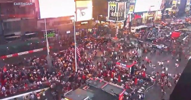 Motorcycle backfire in Times Square: Shooting fears scare crowd who mistake sound for gunshots in NYC Theater District late Tuesday - Vimarsana News