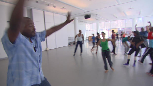 robert-battle-leads-alvin-ailey-american-dance-theater-rehearsal-620.jpg