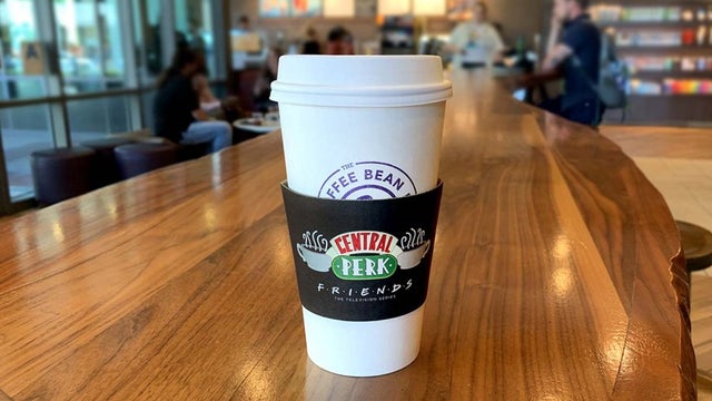 coffe_bean_and_tea_leaf-central_perk_-_single_hot_cup-publicity-h_2019.jpg 