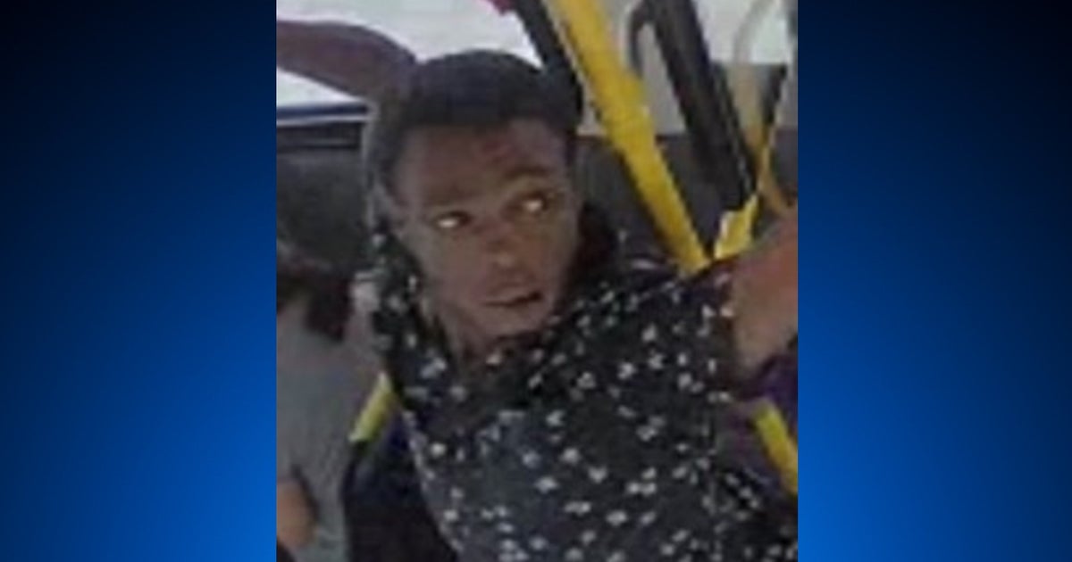 Police Search For Suspect In Robbery, Assault Of MTA Passenger - CBS ...