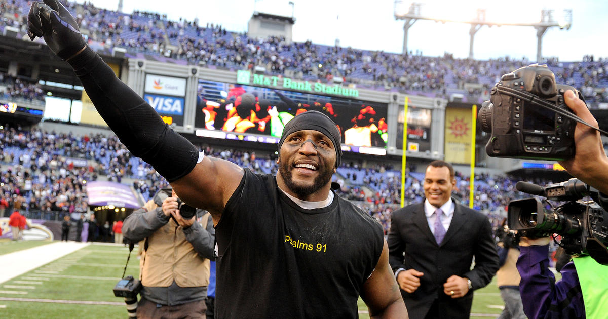 Baltimore Ravens' quarterback Joe Flacco celebrates with wide receiver Anquan  Boldin after Boldin scored his third touchdown of the day against the  Cleveland Browns at M & T Bank Stadium in Baltimore