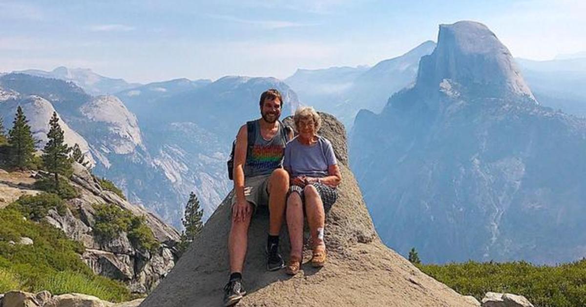 Grandson Takes Grandmother On An Epic Roadtrip To All Of America S