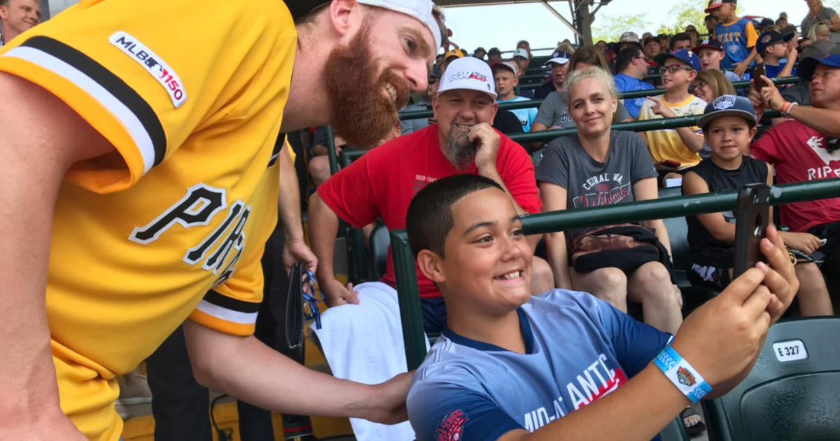 Pirates Meet Little League World Series Players Prior To Little League Classic - CBS Pittsburgh