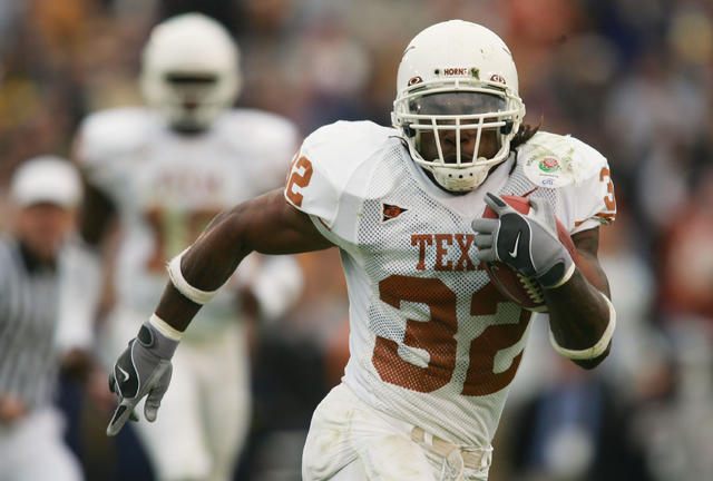 NFL's Cedric Benson Dies In Motorcycle vs. Minivan Crash at Age 36