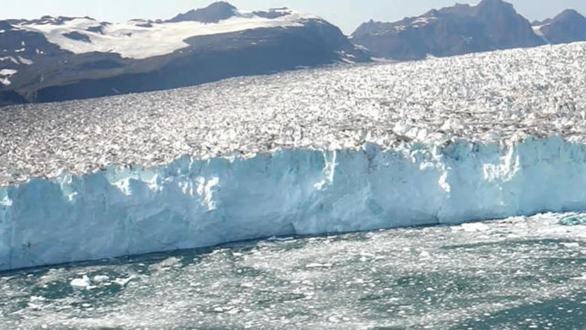 NASA scientists tracking Greenland's melting ice