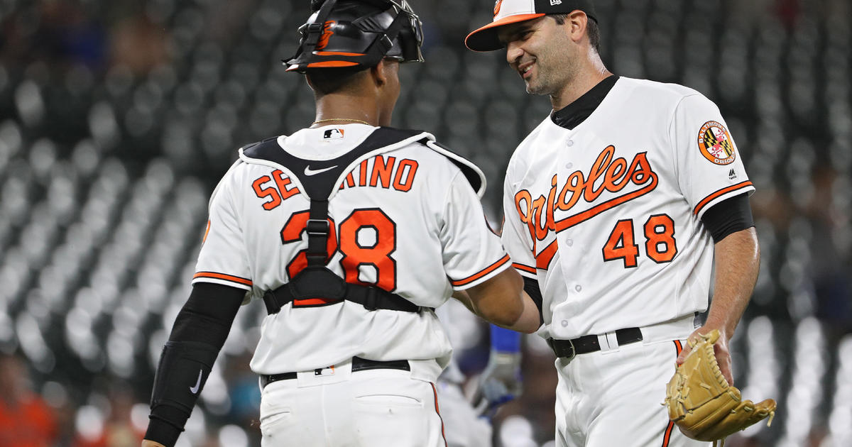 Orioles Tie MLB Record For HRs Allowed Beat Royals 8 1 CBS Baltimore