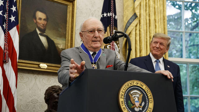 Bob Cousy receives Presidential Medal of Freedom 