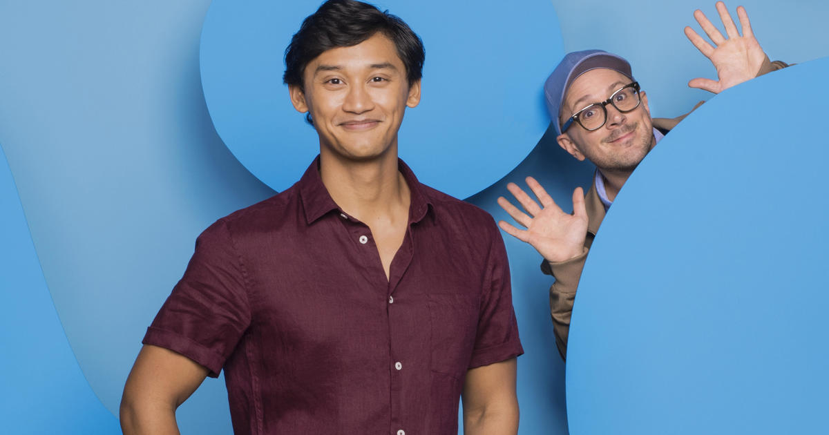 "Blue's Clues" original hosts Steve and Joe return in upcoming Nickelodeon reboot