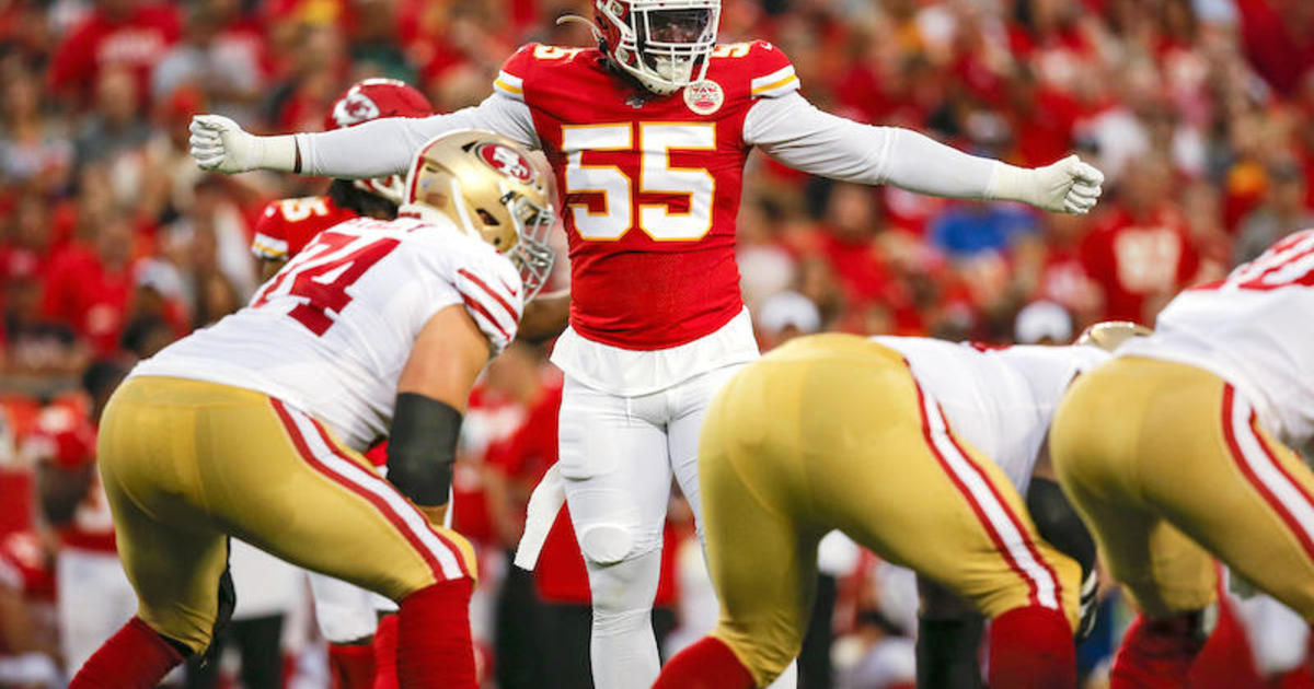 Za'Darius Smith wearing Anthony Barr's former No. 55 in new photo