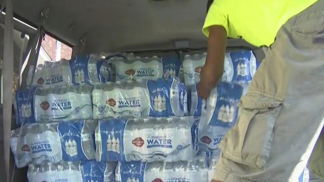 newark-bottled-water.jpg 