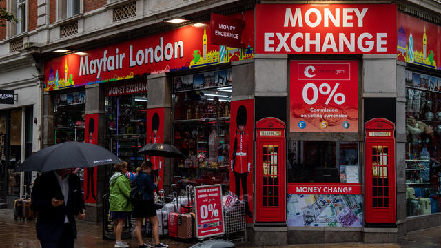 British Pound Declines Amid No-Deal Brexit Prospects 