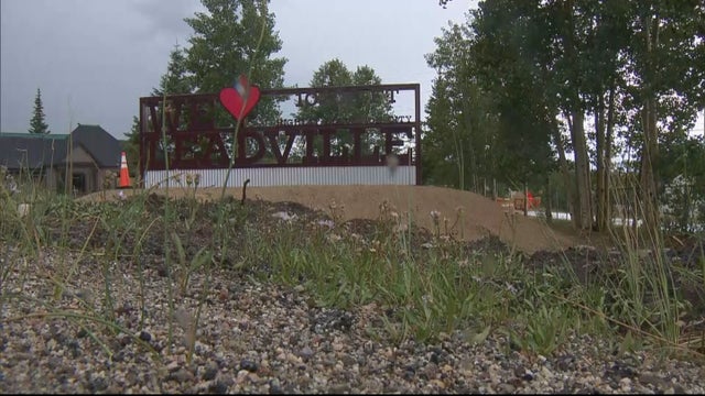 WE LOVE LEADVILLE 5PKG_frame_1993 