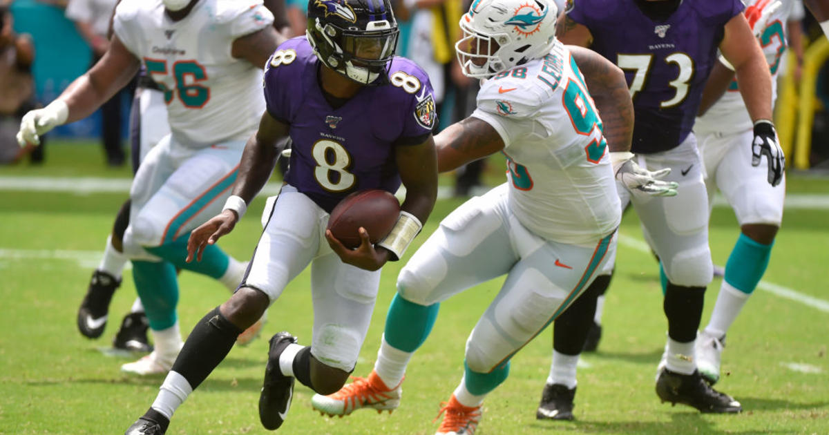 Lamar Jackson leads Baltimore Ravens to 59-10 rout of Miami