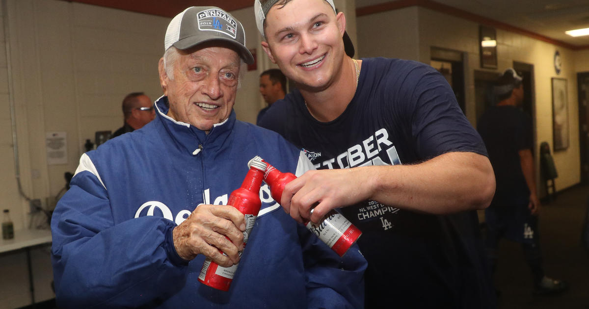 Dodgers: Vin Scully released from hospital, Joc Pederson announcement